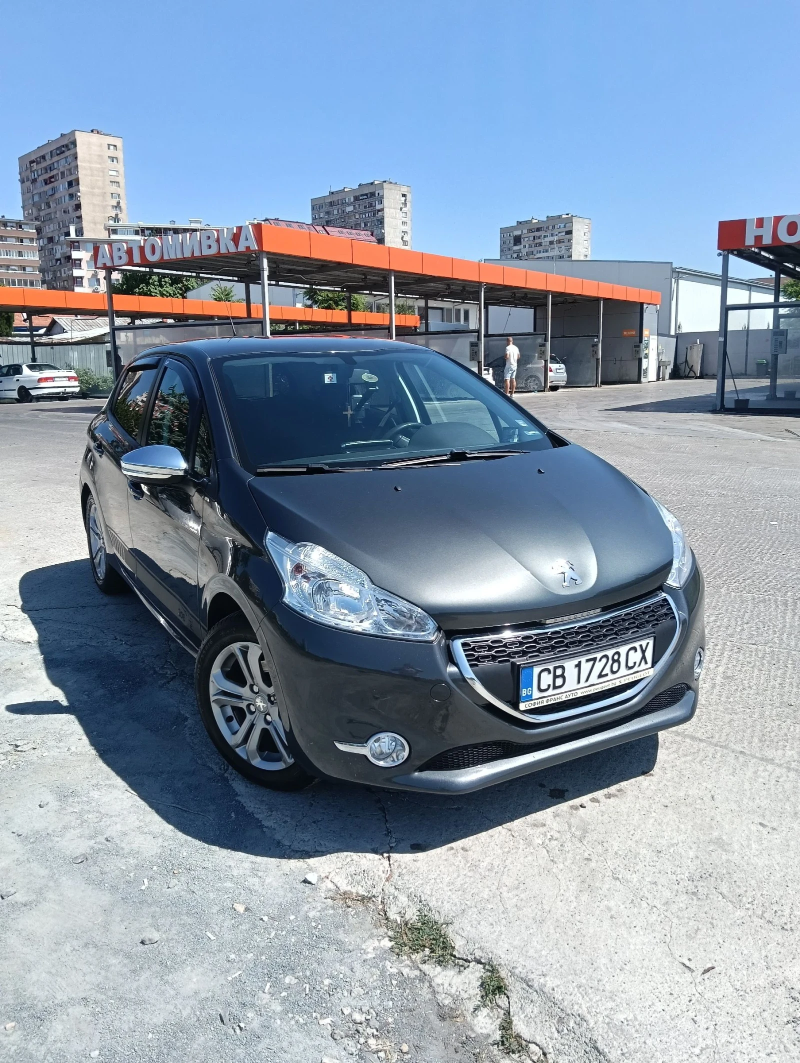 Peugeot 208 1.2i vti, снимка 1