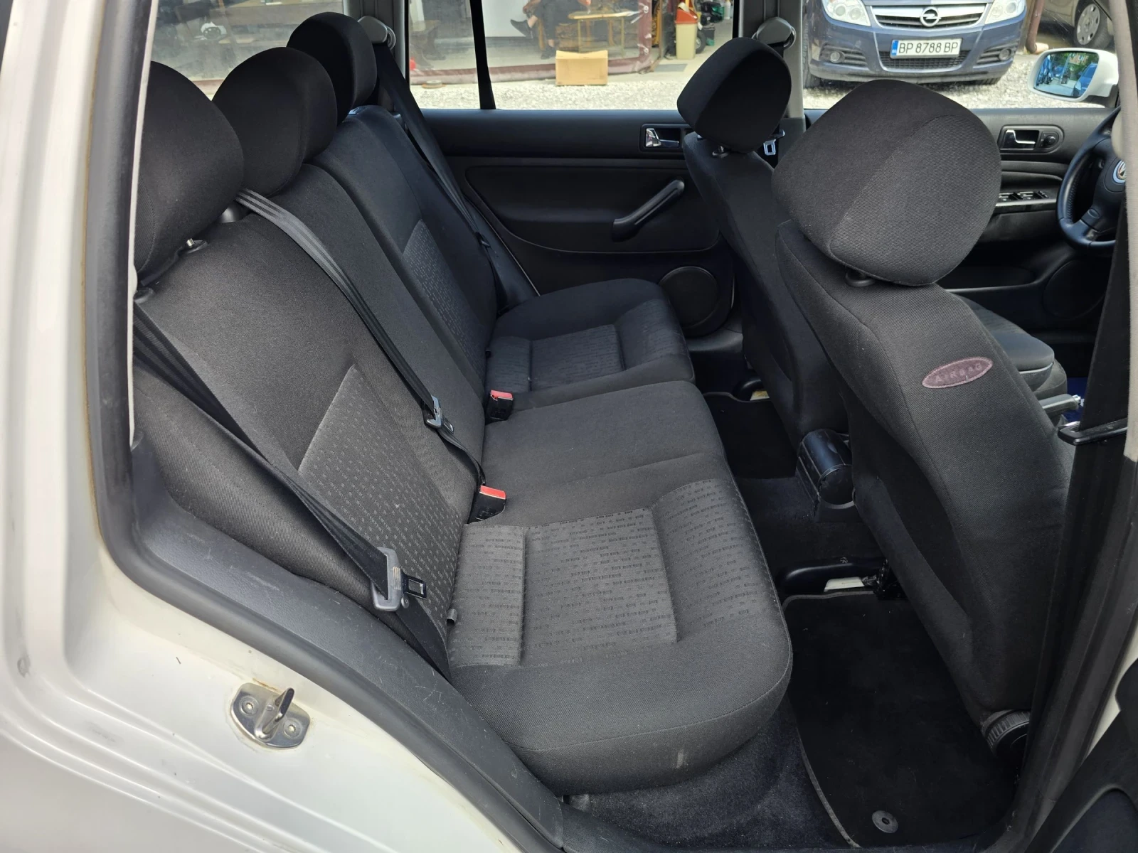 VW Golf 1.9TDI 90 2005г. - изображение 9