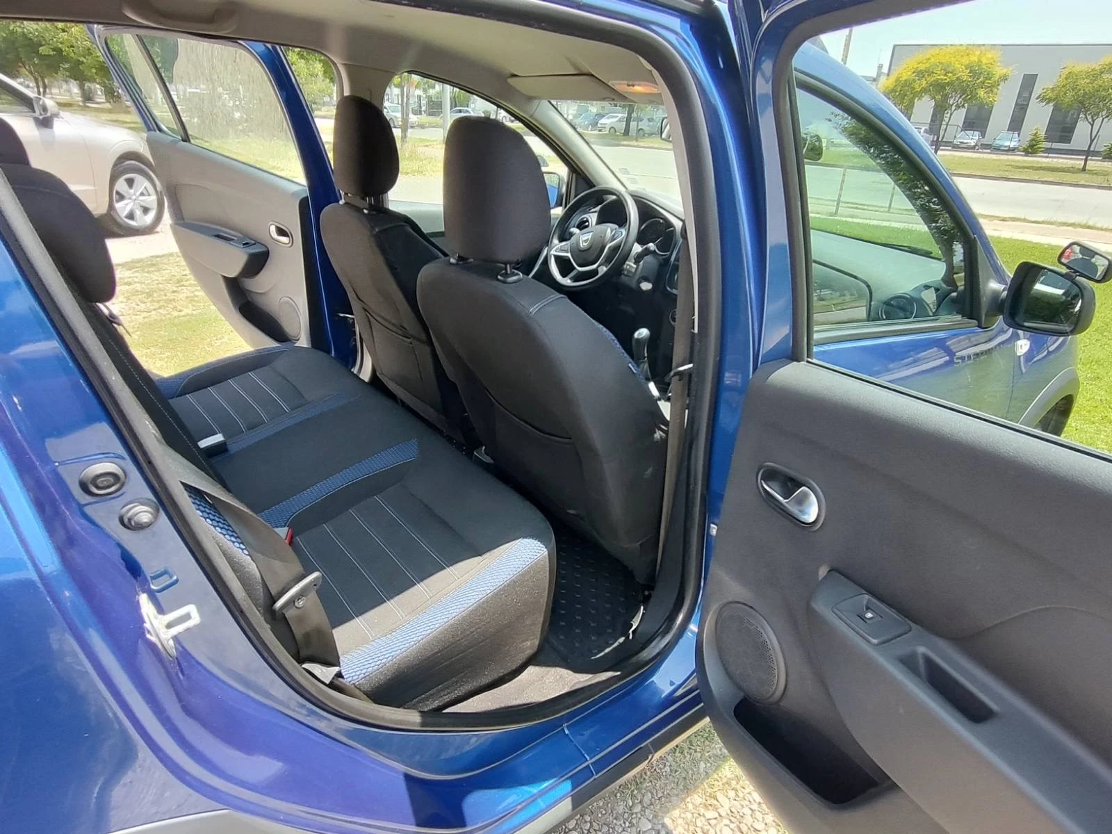 Dacia Sandero  - изображение 8