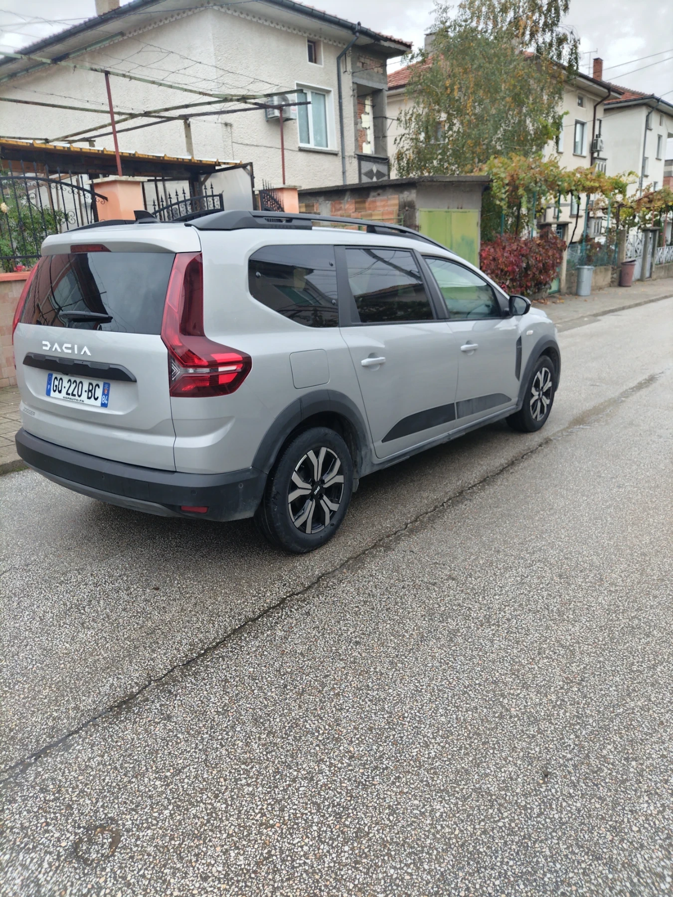 Dacia Jogger 1.0 LPG ШЕСТ СКОРОСТИ  - изображение 8