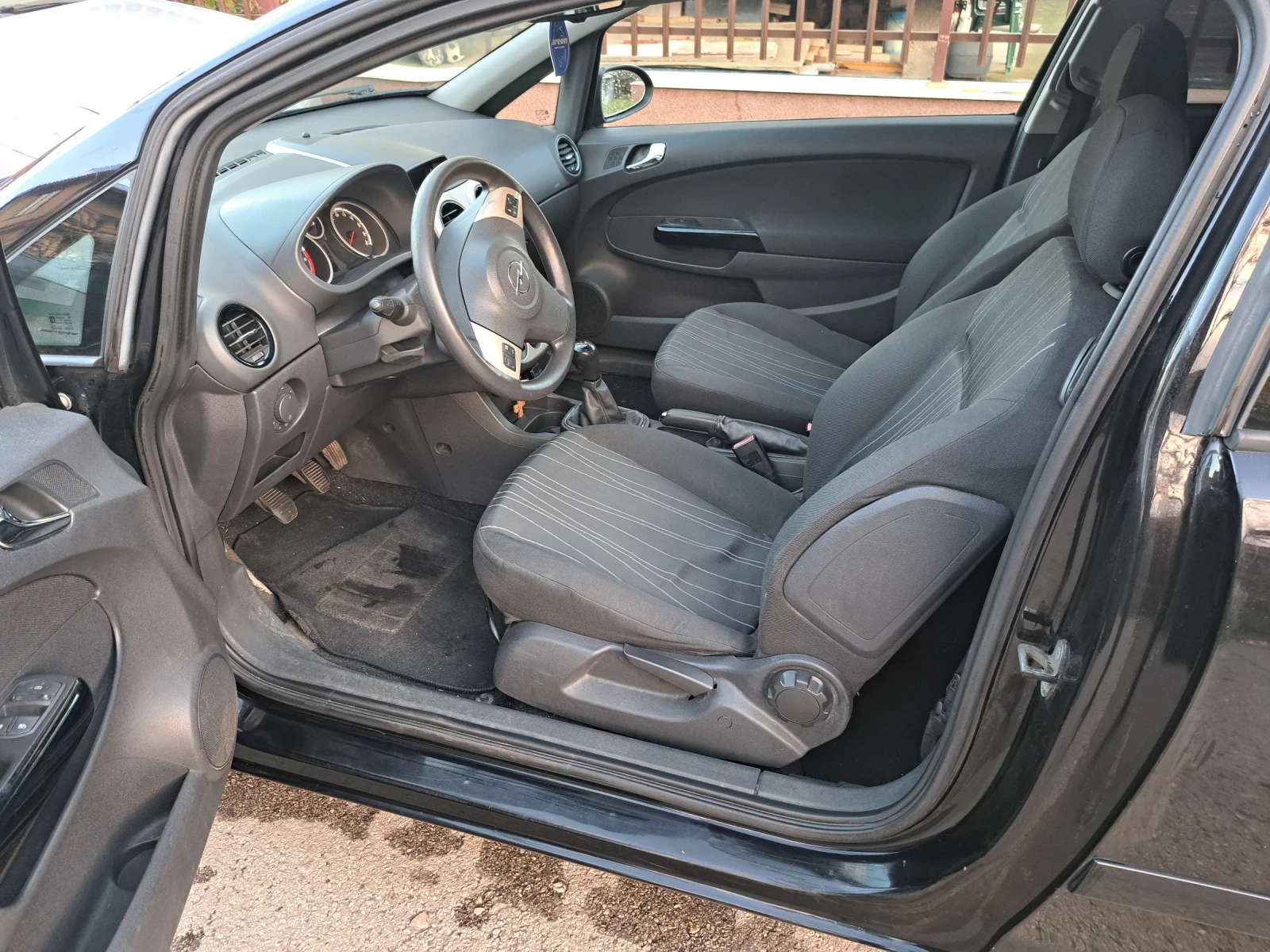 Opel Corsa  - изображение 10