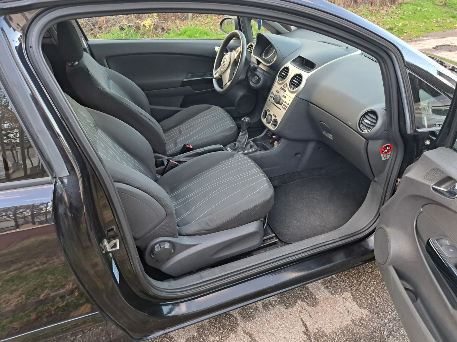 Opel Corsa  - изображение 9