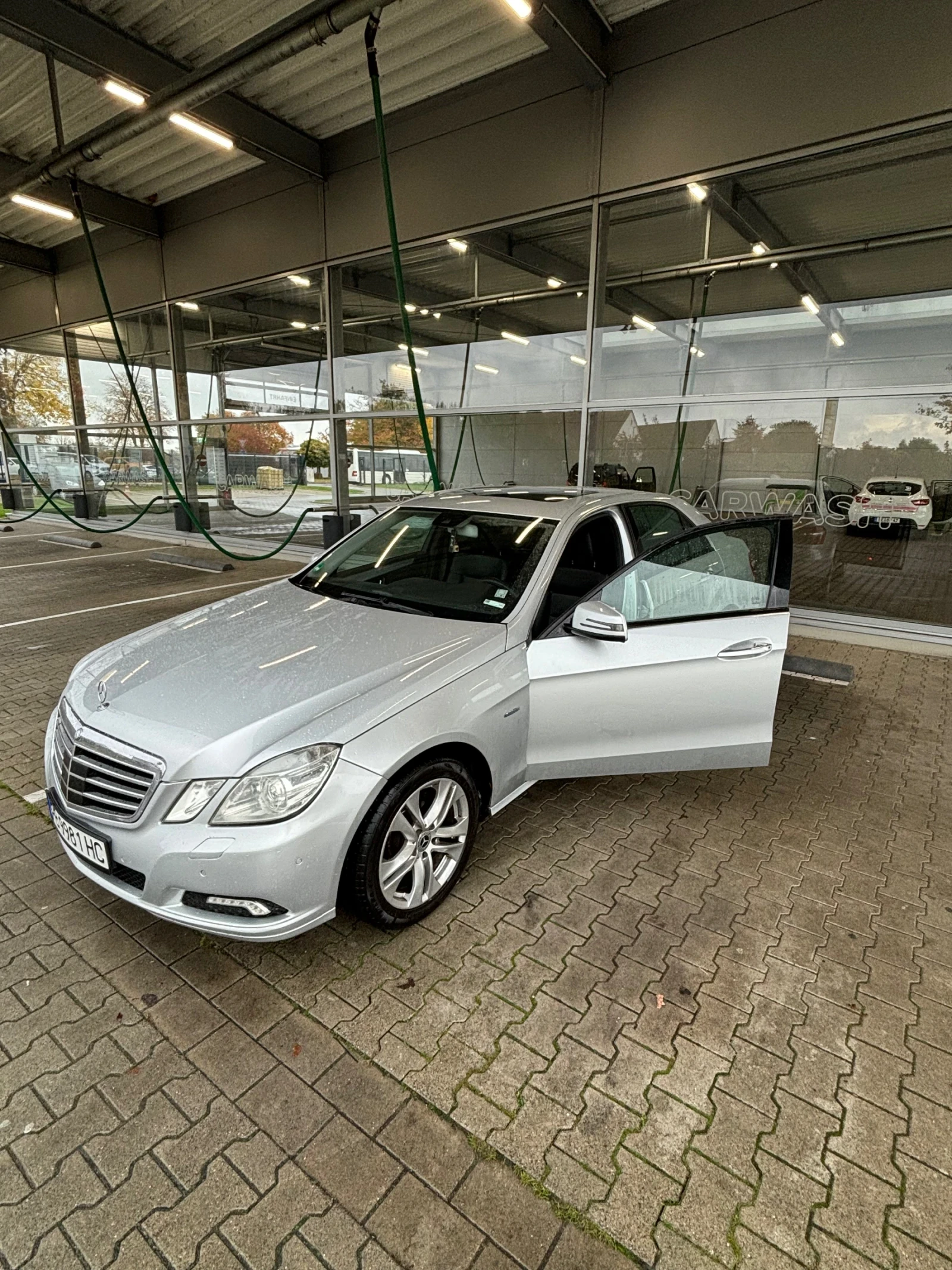 Mercedes-Benz E 350  - изображение 2