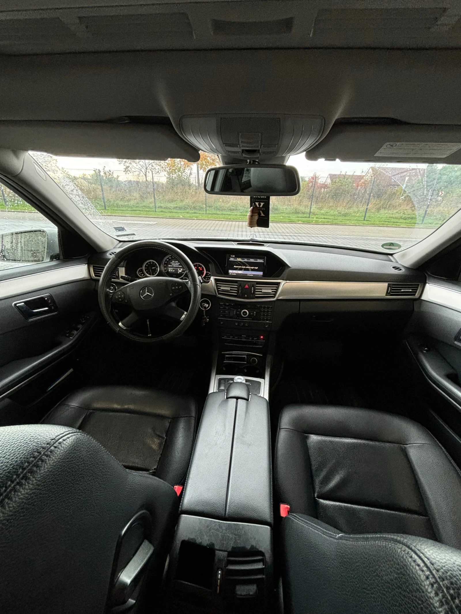 Mercedes-Benz E 350  - изображение 8