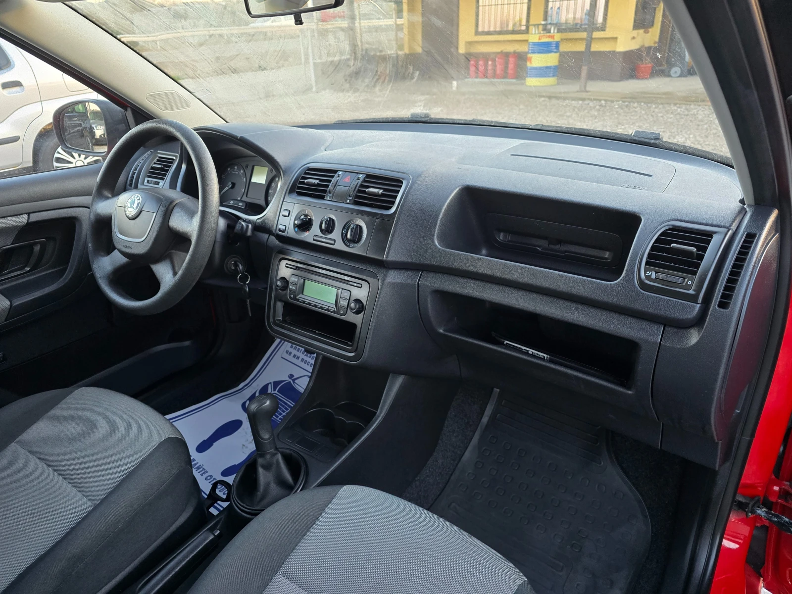Skoda Fabia 1.2 БЕНЗИН РЕАЛНИ КИЛОМЕТРИ - изображение 9