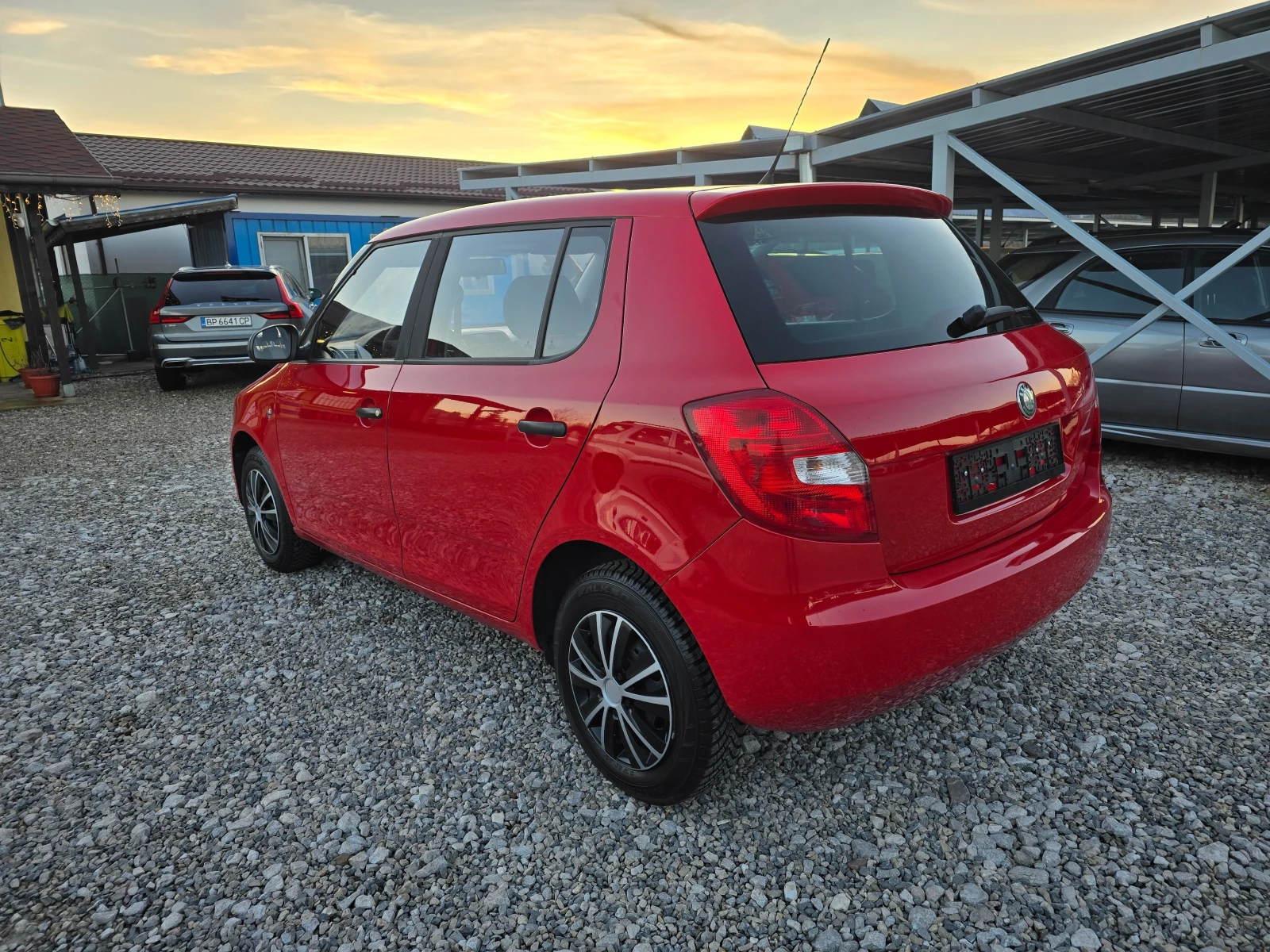 Skoda Fabia 1.2 БЕНЗИН РЕАЛНИ КИЛОМЕТРИ - изображение 5