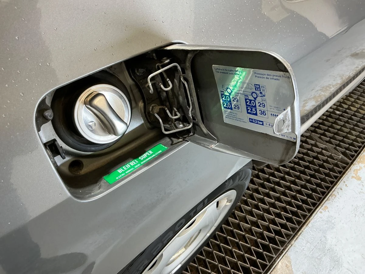 Mercedes-Benz E 230 CE 230 --- Отлично състояние, снимка 16 - Автомобили и джипове - 53847892