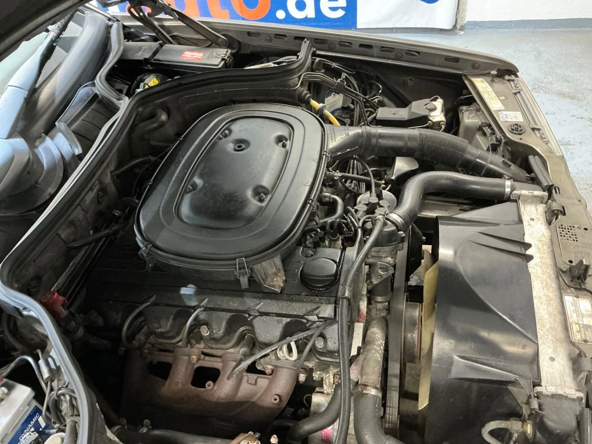 Mercedes-Benz E 230 CE 230 --- Отлично състояние, снимка 11 - Автомобили и джипове - 53847892