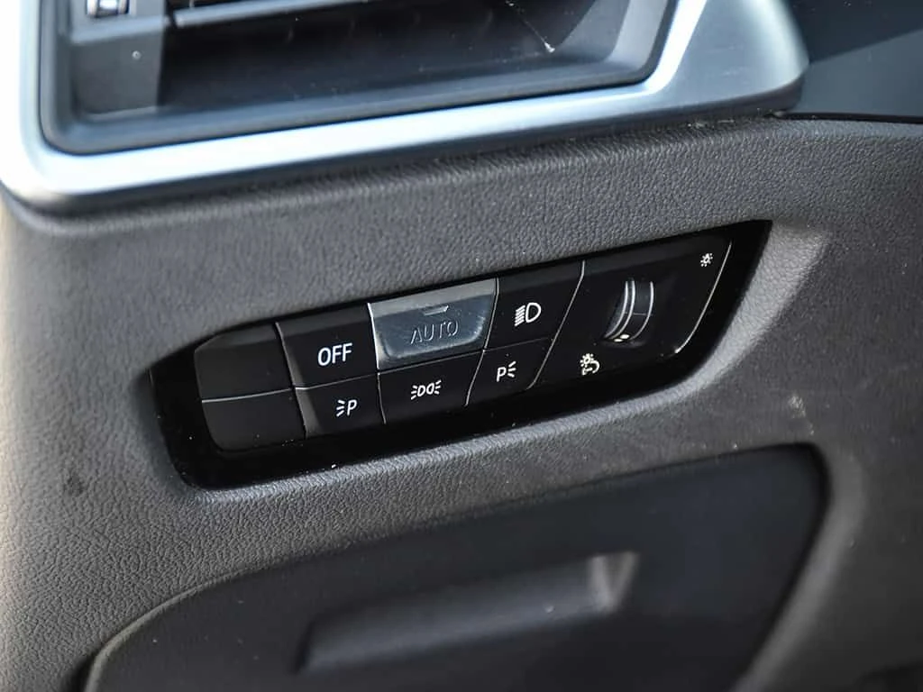 BMW 240 * No Accidents l HEA 2 Edition l M240i l XDrive l , снимка 15 - Автомобили и джипове - 53919197