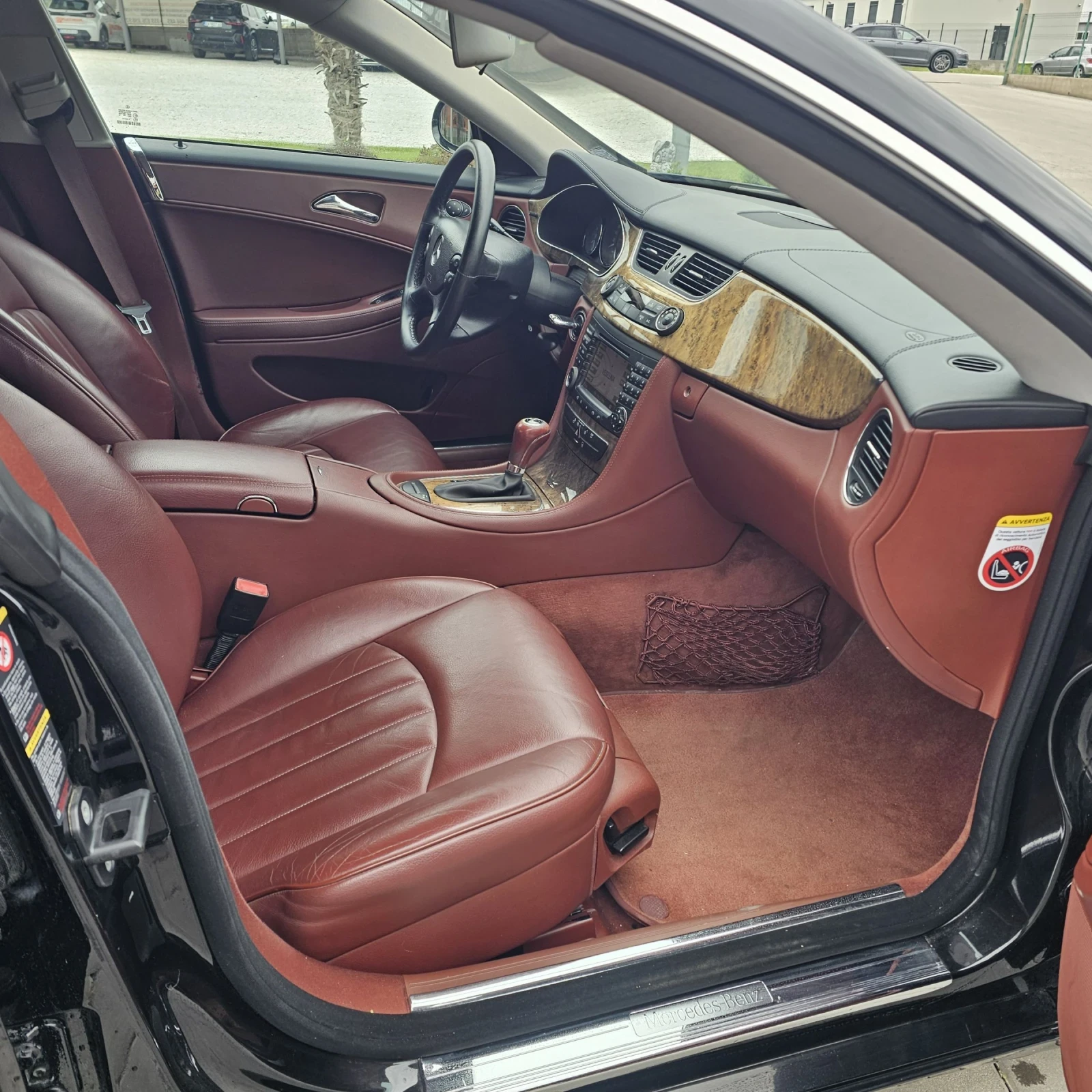Mercedes-Benz CLS 320, снимка 8 - Автомобили и джипове - 54381318
