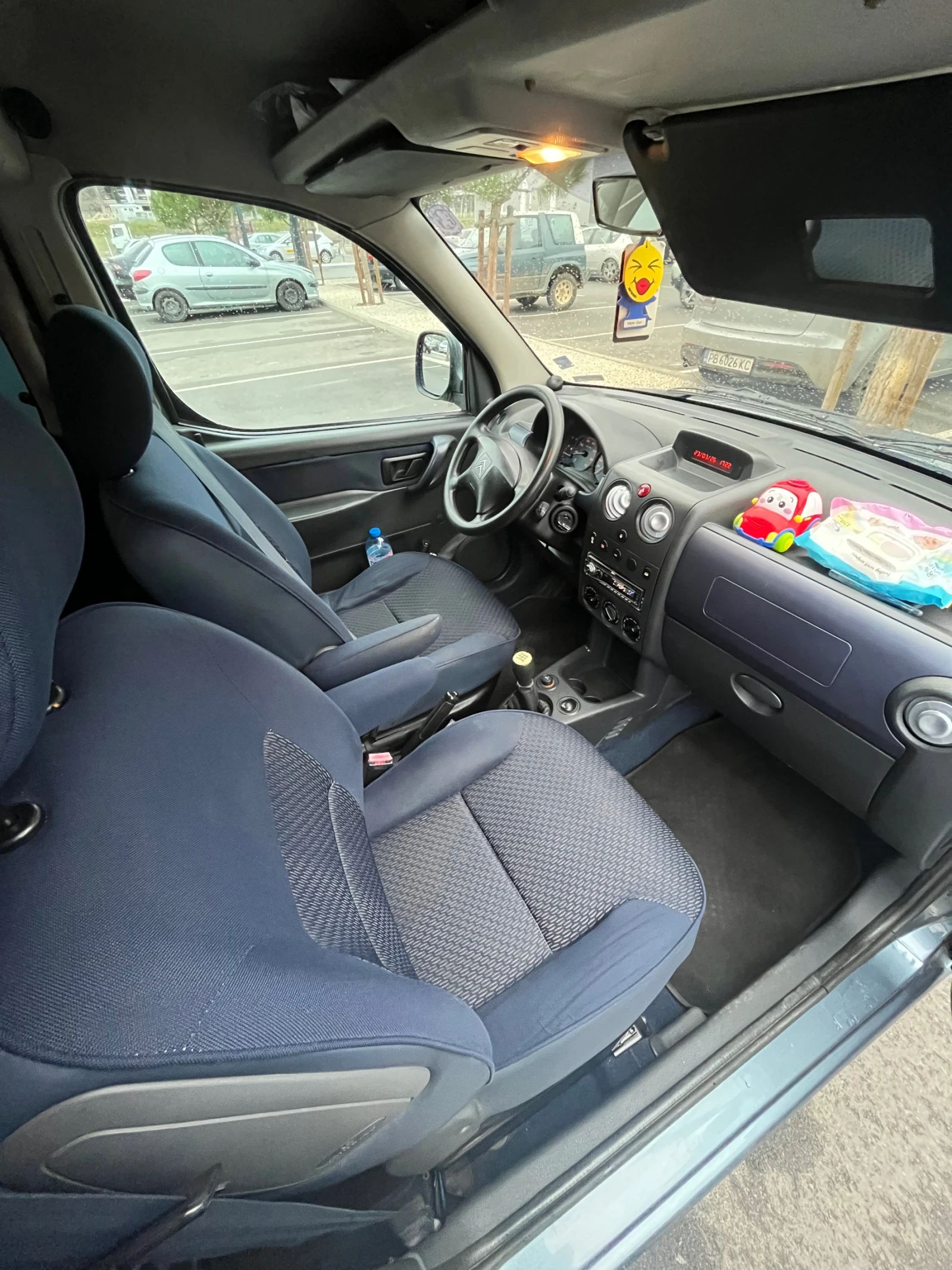 Citroen Berlingo 1.6HDI 90к.с., снимка 4 - Автомобили и джипове - 54492350