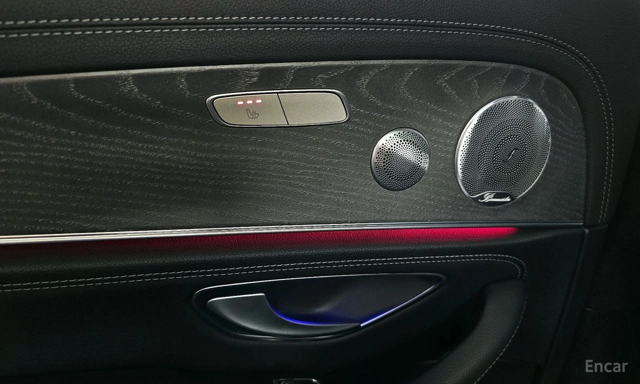 Mercedes-Benz E 350 4MATIC* DISTRONIC* 360CAMERA* HEAD-UP* SUNROOF* , снимка 12 - Автомобили и джипове - 54578177