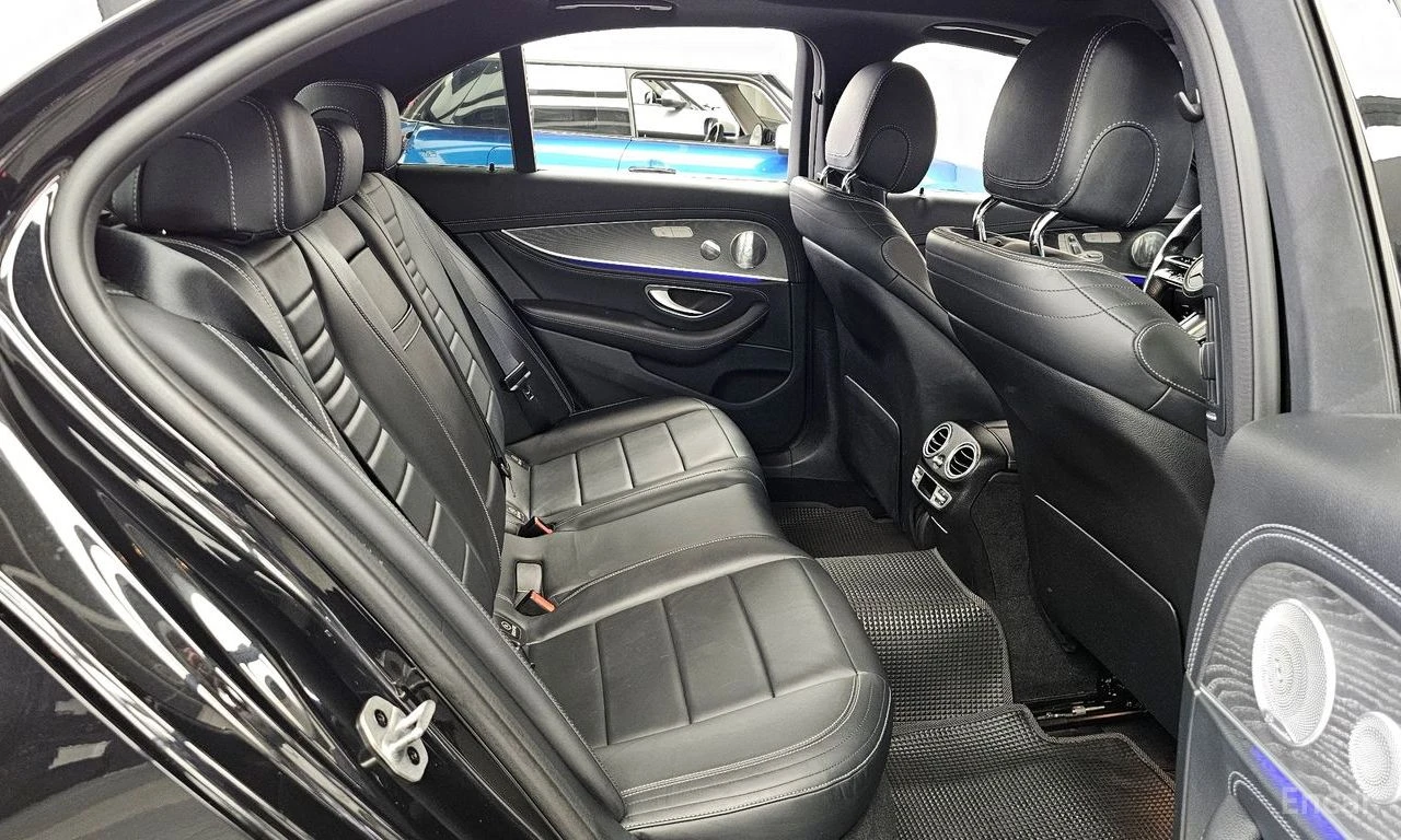 Mercedes-Benz E 350 4MATIC* DISTRONIC* 360CAMERA* HEAD-UP* SUNROOF* , снимка 16 - Автомобили и джипове - 54578177