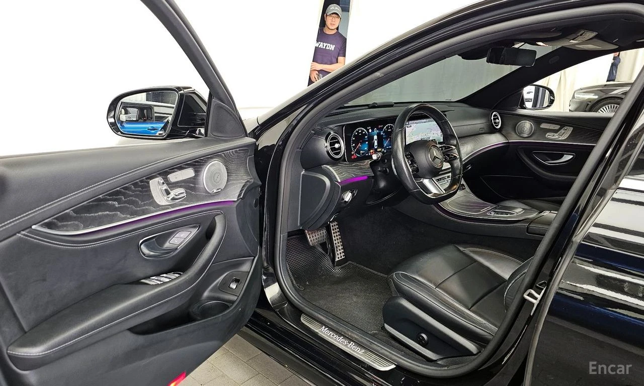 Mercedes-Benz E 350 4MATIC* DISTRONIC* 360CAMERA* HEAD-UP* SUNROOF* , снимка 5 - Автомобили и джипове - 54578177