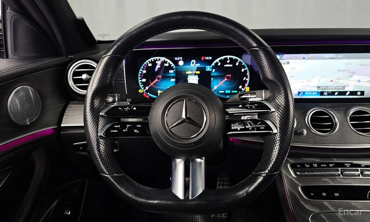 Mercedes-Benz E 350 4MATIC* DISTRONIC* 360CAMERA* HEAD-UP* SUNROOF* , снимка 7 - Автомобили и джипове - 54578177