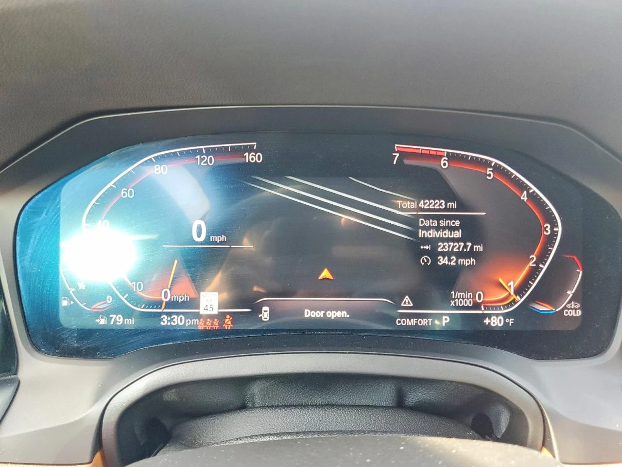 BMW 330 2.0l Xi, снимка 9 - Автомобили и джипове - 54919448
