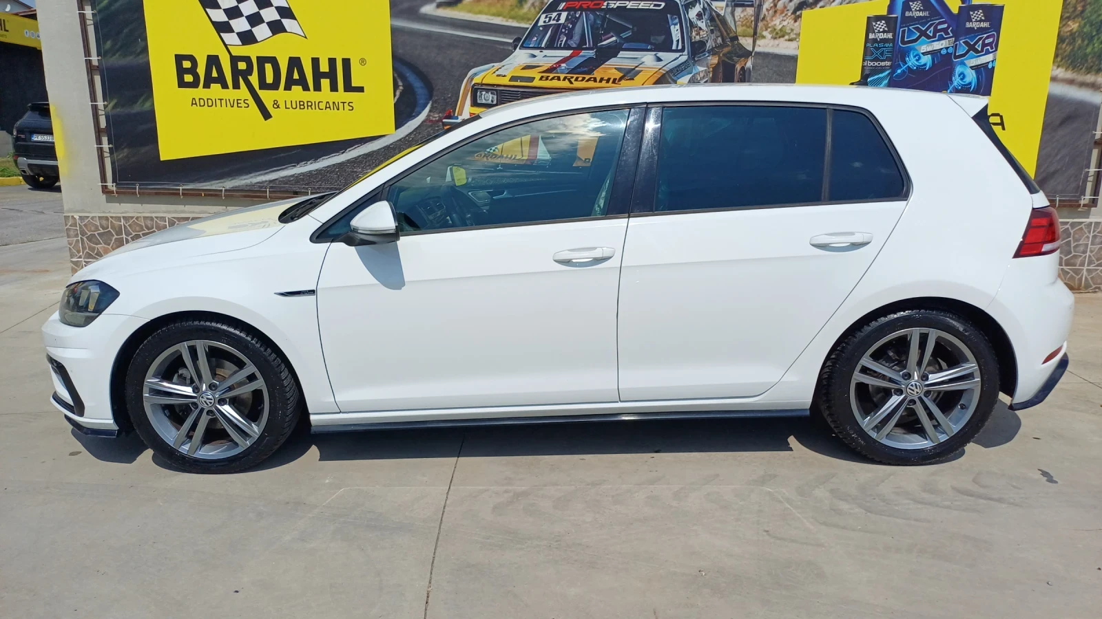 VW Golf R-LINE, снимка 2 - Автомобили и джипове - 55802711