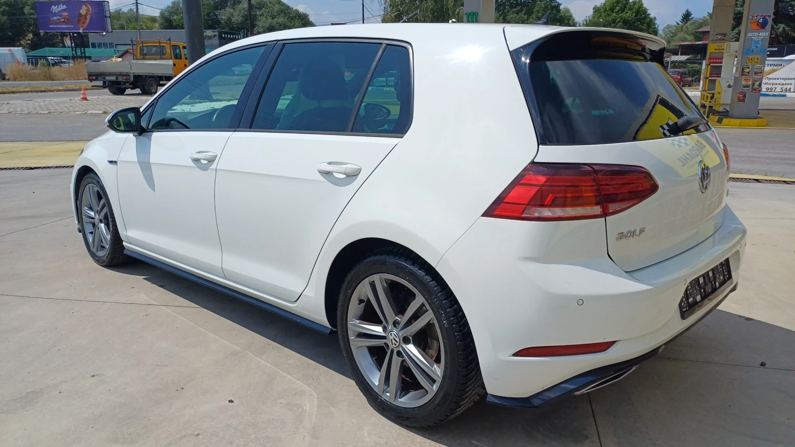 VW Golf R-LINE, снимка 5 - Автомобили и джипове - 55802711