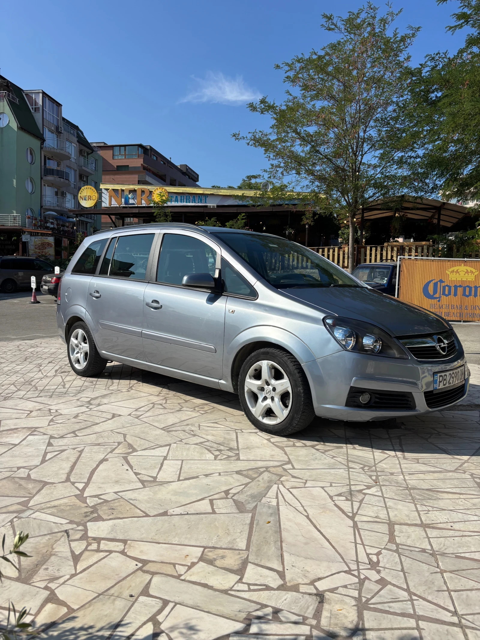 Opel Zafira 1.9 CDTI, снимка 3 - Автомобили и джипове - 55838449