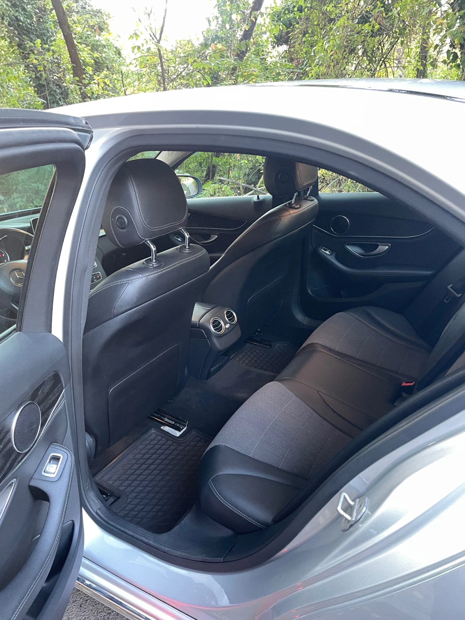 Mercedes-Benz C 220, снимка 6 - Автомобили и джипове - 56062808