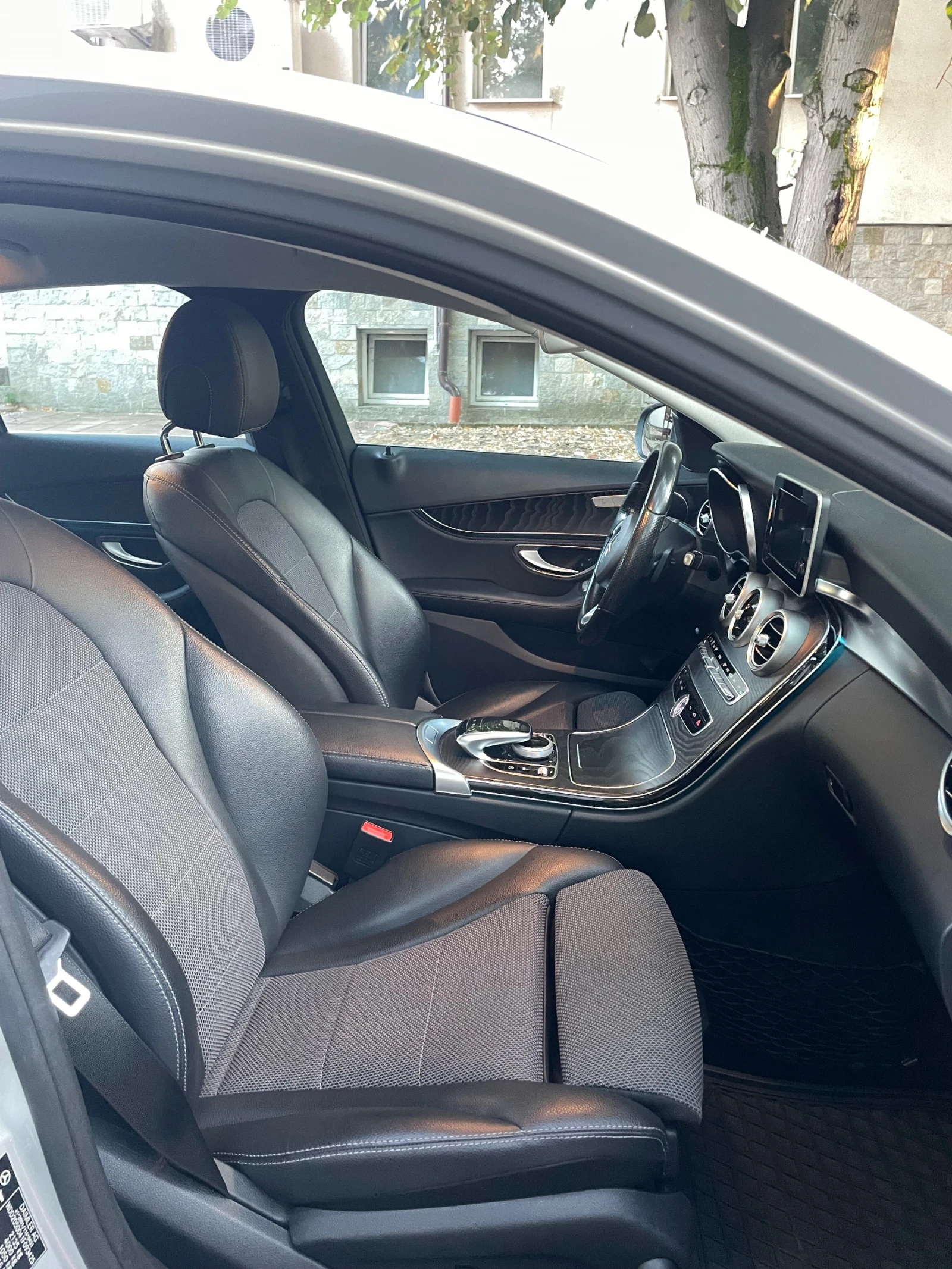 Mercedes-Benz C 220, снимка 9 - Автомобили и джипове - 56062808