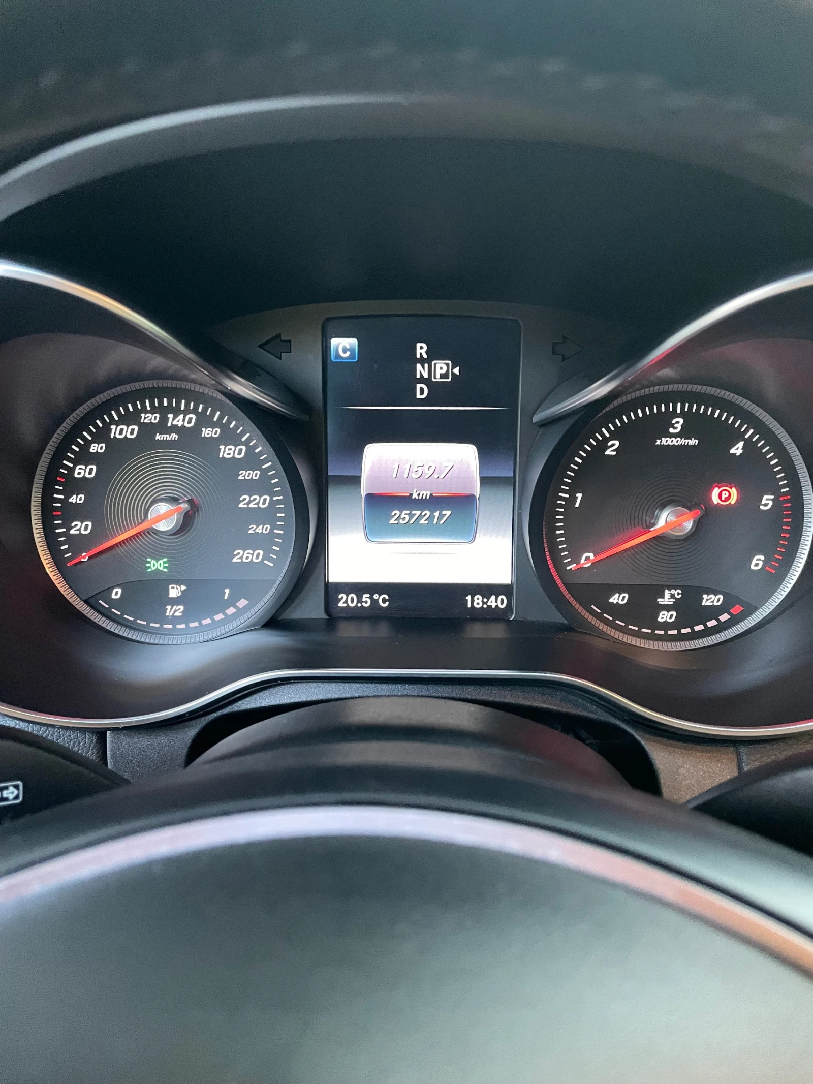 Mercedes-Benz C 220, снимка 10 - Автомобили и джипове - 56062808