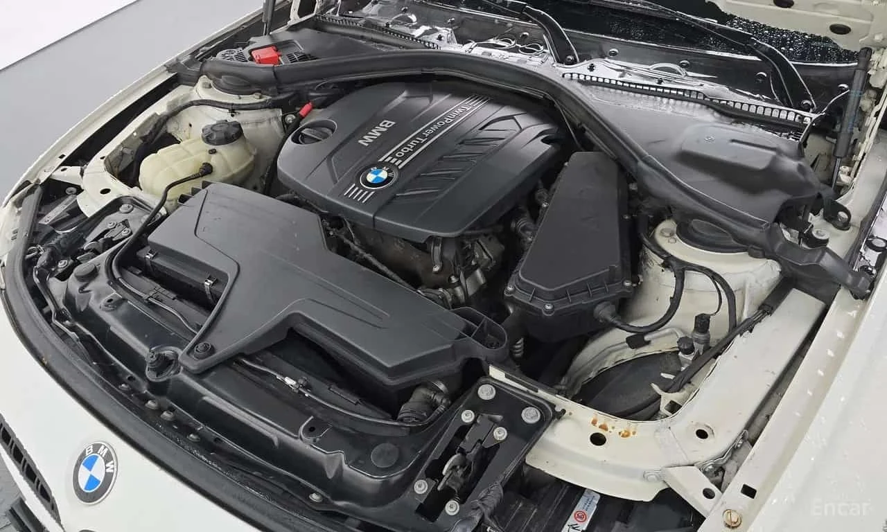 BMW 320 * 320d Sport * ЦЕНА ДО БГ, снимка 17 - Автомобили и джипове - 56626044