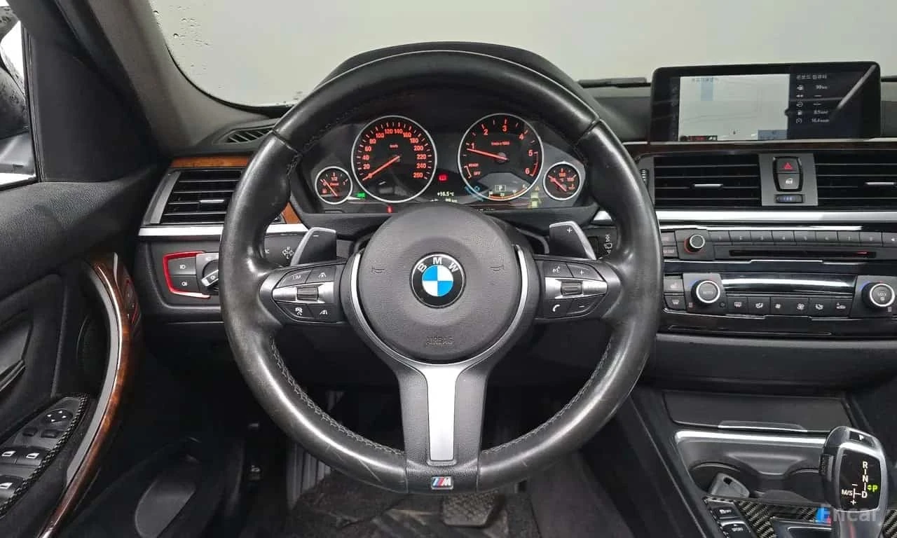BMW 320 * 320d Sport * ЦЕНА ДО БГ, снимка 7 - Автомобили и джипове - 56626044