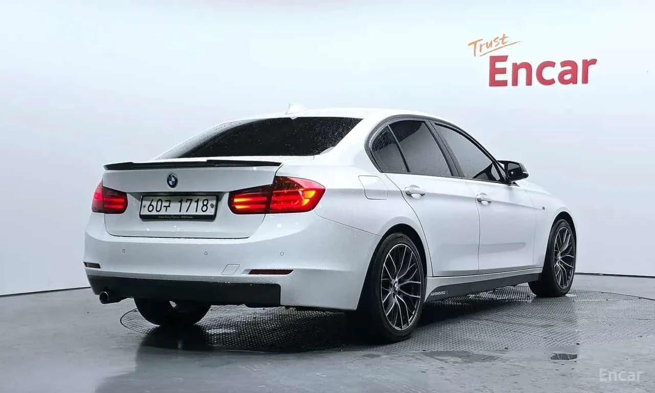 BMW 320 * 320d Sport * ЦЕНА ДО БГ, снимка 2 - Автомобили и джипове - 56626044