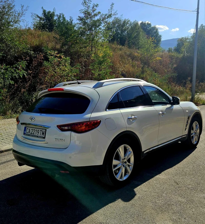 Infiniti Fx 30, снимка 7 - Автомобили и джипове - 47798780