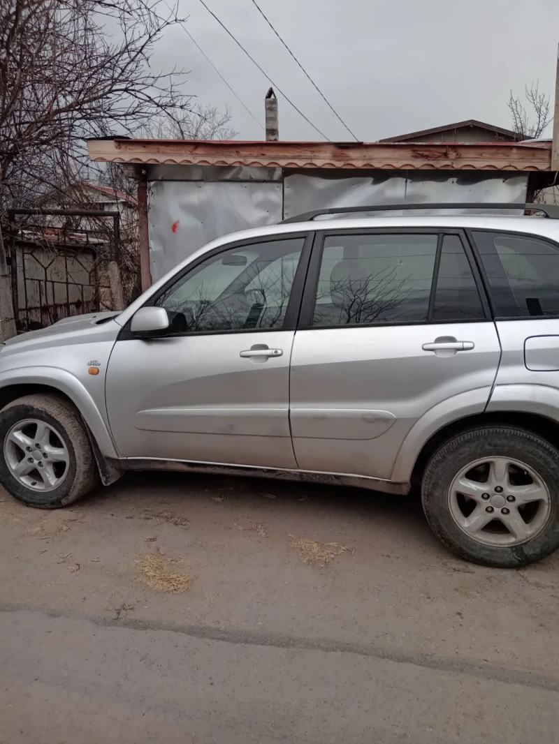 Toyota Rav4 2, 0 D, снимка 3 - Автомобили и джипове - 49547494