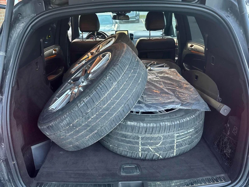 Mercedes-Benz GLE 350 AMG packet* Пано* Подгрев* 360* , снимка 11 - Автомобили и джипове - 52479572