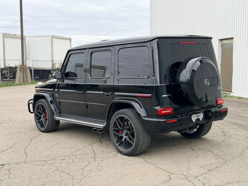 Mercedes-Benz G 63 AMG * 4MATIC SUV * CARFAX * БЕЗ ПЪРВОНАЧАЛНА ВНОСКА, снимка 17 - Автомобили и джипове - 53110150