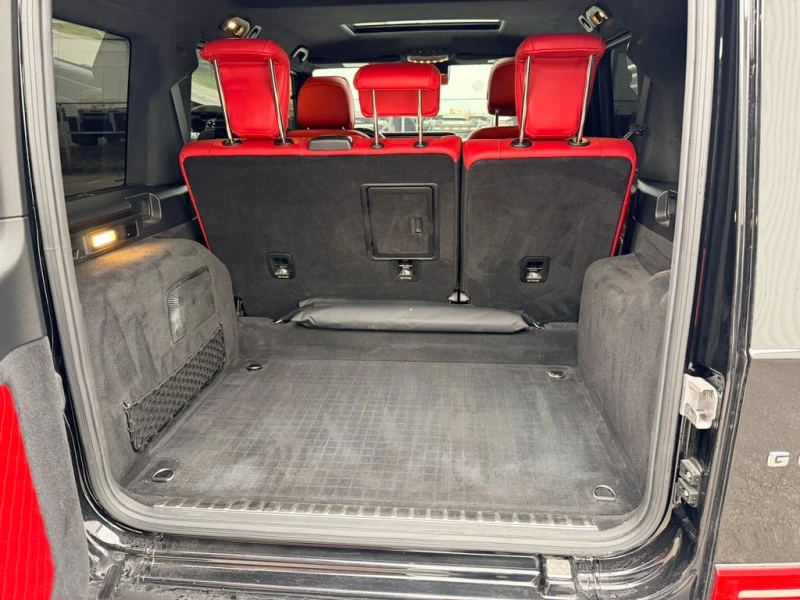 Mercedes-Benz G 63 AMG * 4MATIC SUV * CARFAX * БЕЗ ПЪРВОНАЧАЛНА ВНОСКА, снимка 10 - Автомобили и джипове - 53110150