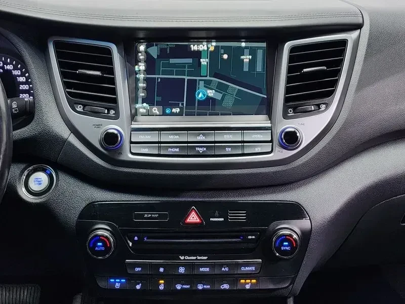 Hyundai Tucson * 2.0 CRDi 4WD* , снимка 6 - Автомобили и джипове - 55145930