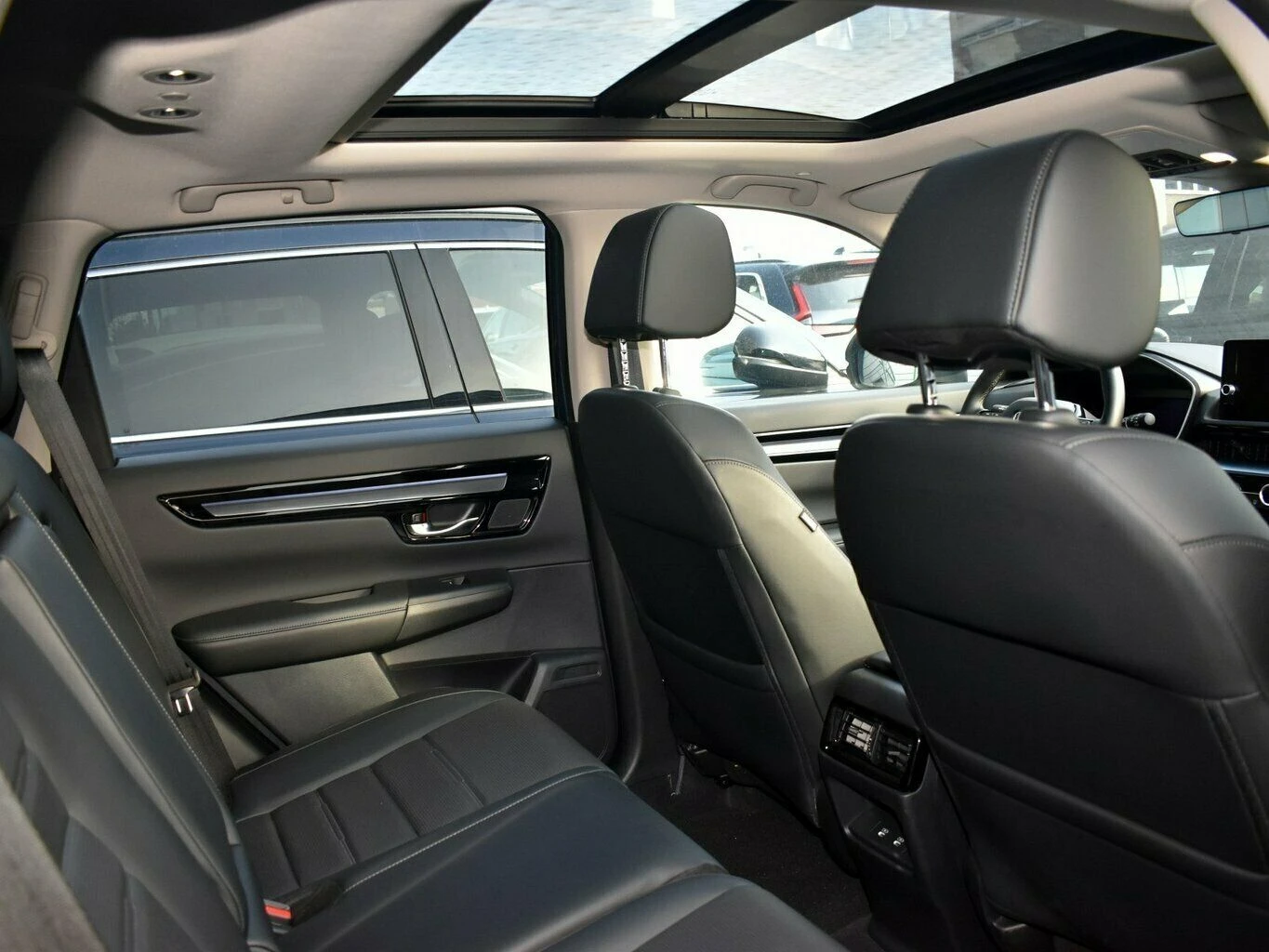 Honda Cr-v e:HEV/184HP/ELEGANCE/4X4/CAM/NALI/LED/PANO/331v - изображение 6