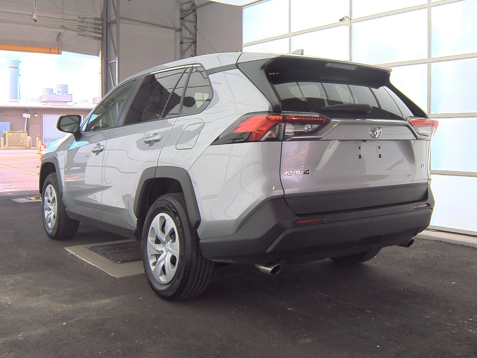 Toyota Rav4 2024* LE* DISTRONIK* LANE ASSIST* 34892 KM* НОВИ Г - изображение 6