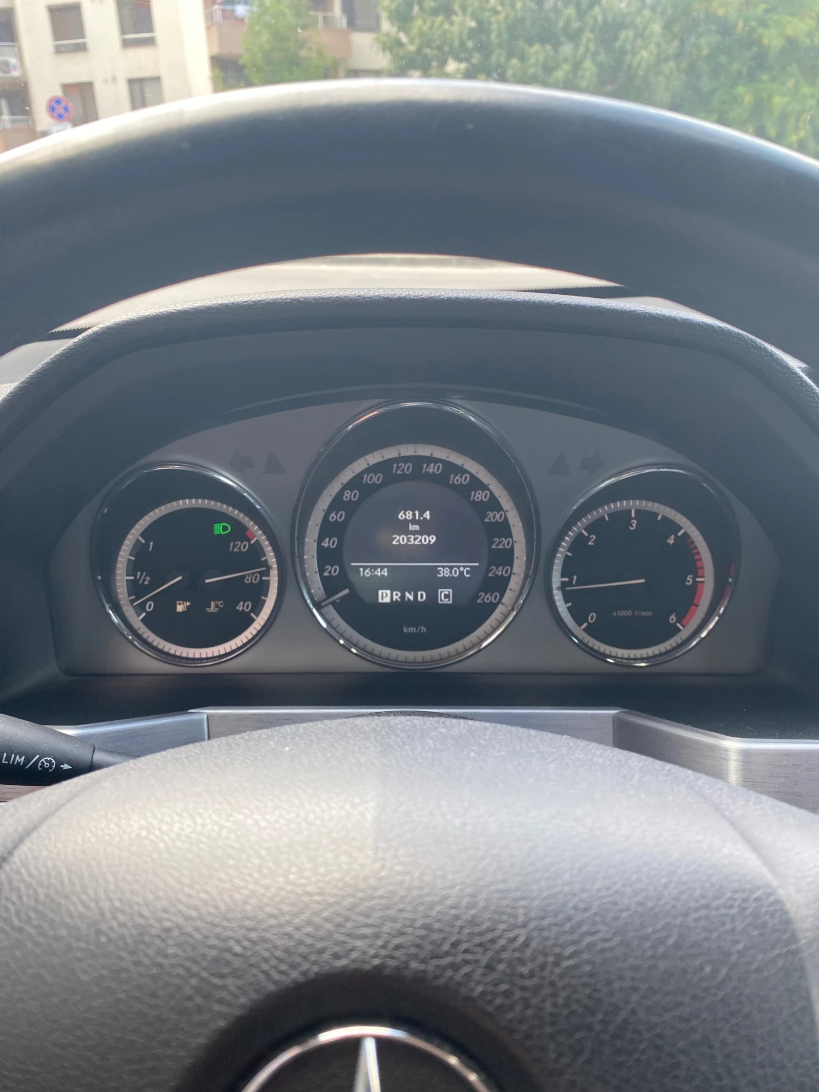 Mercedes-Benz GLK 320 - изображение 4