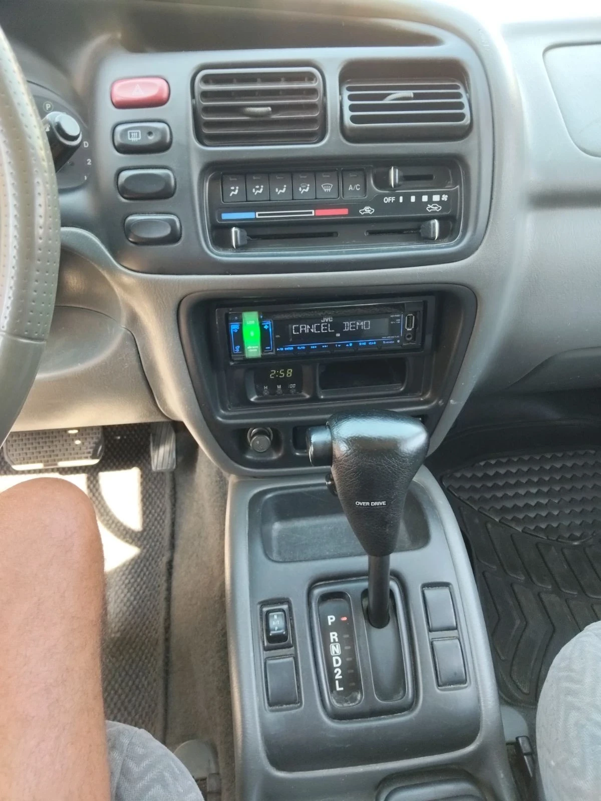 Suzuki Grand vitara 2.5 - изображение 7