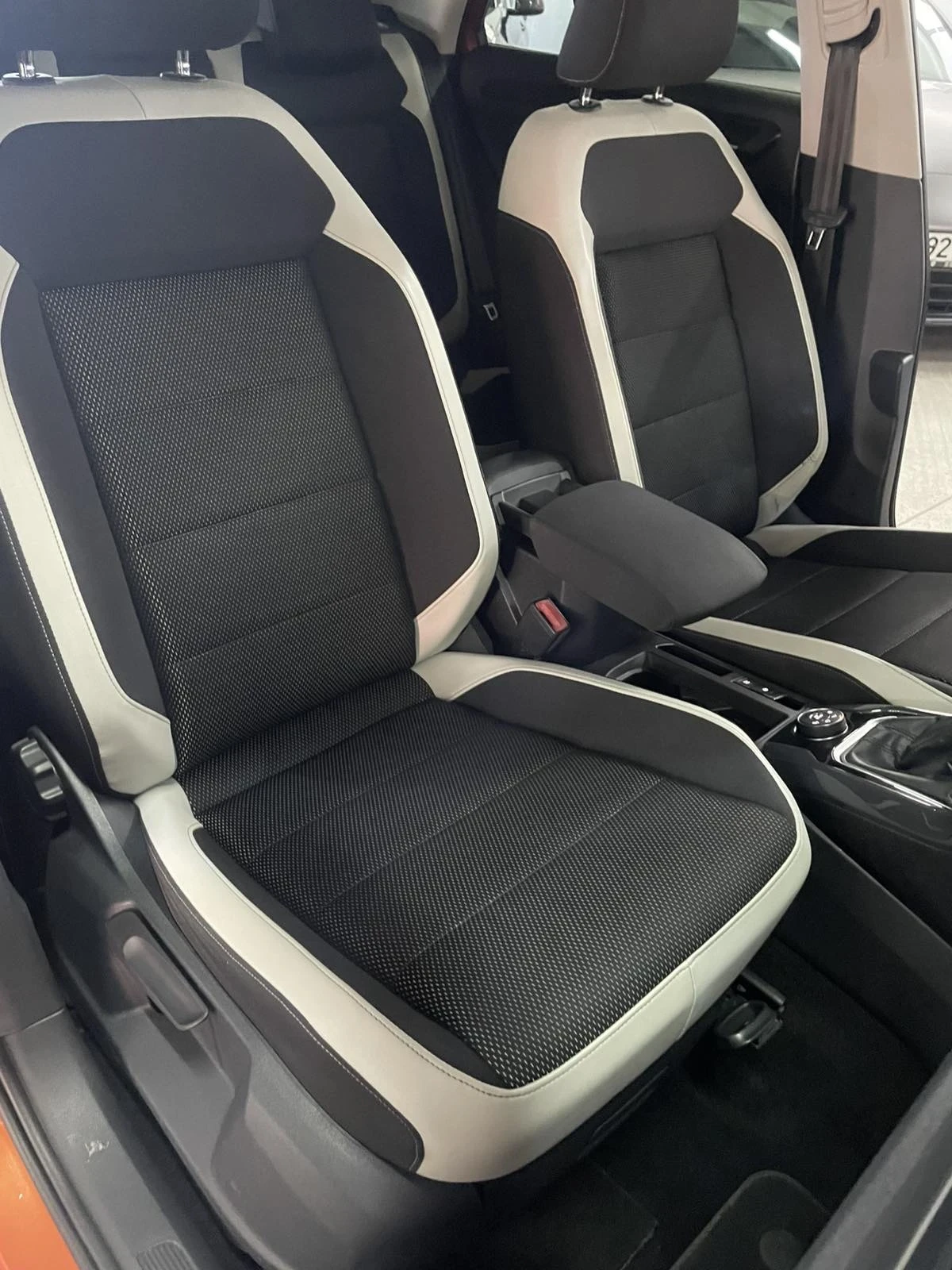 VW T-Roc 2.0tdi/4motion/distr/panor/led adap/digital/ | Mobile.bg   13