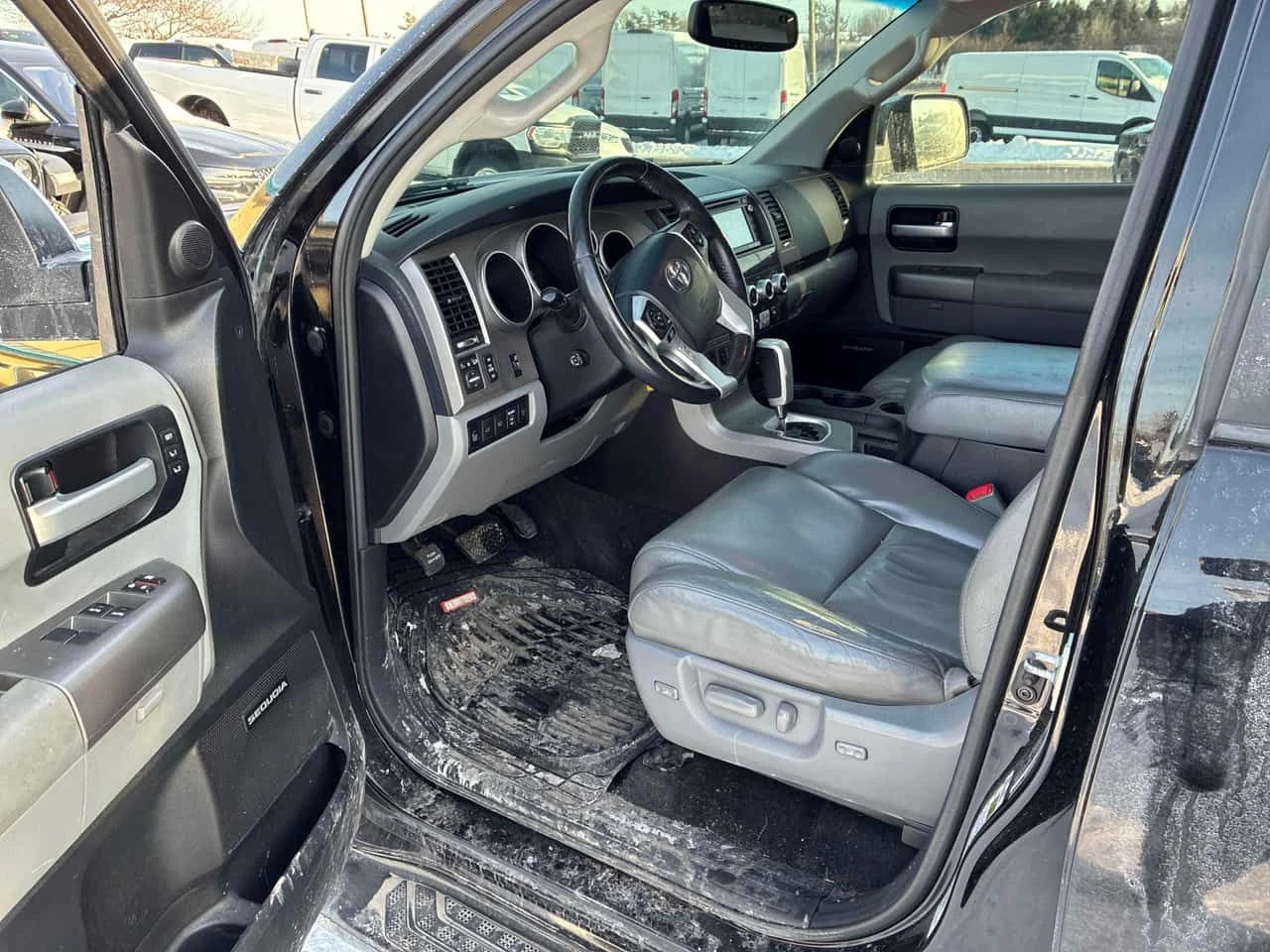 Toyota Sequoia * 4WD 4dr * ПАНО* KEYLESS* ПОДГРЕВ*  - изображение 5