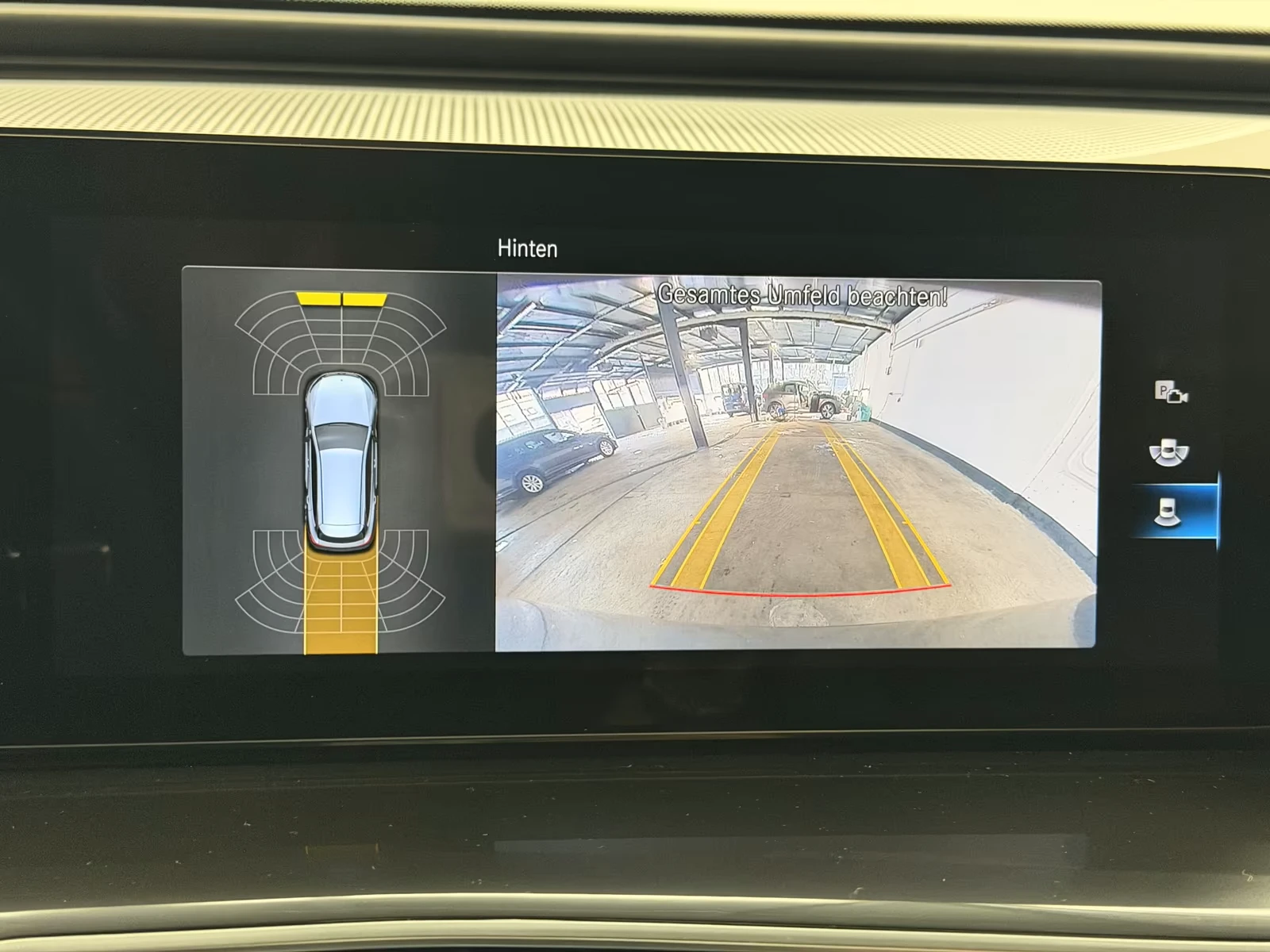 Mercedes-Benz EQC 400* 4M* HEAD-UP* CAM* LED* CARPLAY* , снимка 11 - Автомобили и джипове - 53995148