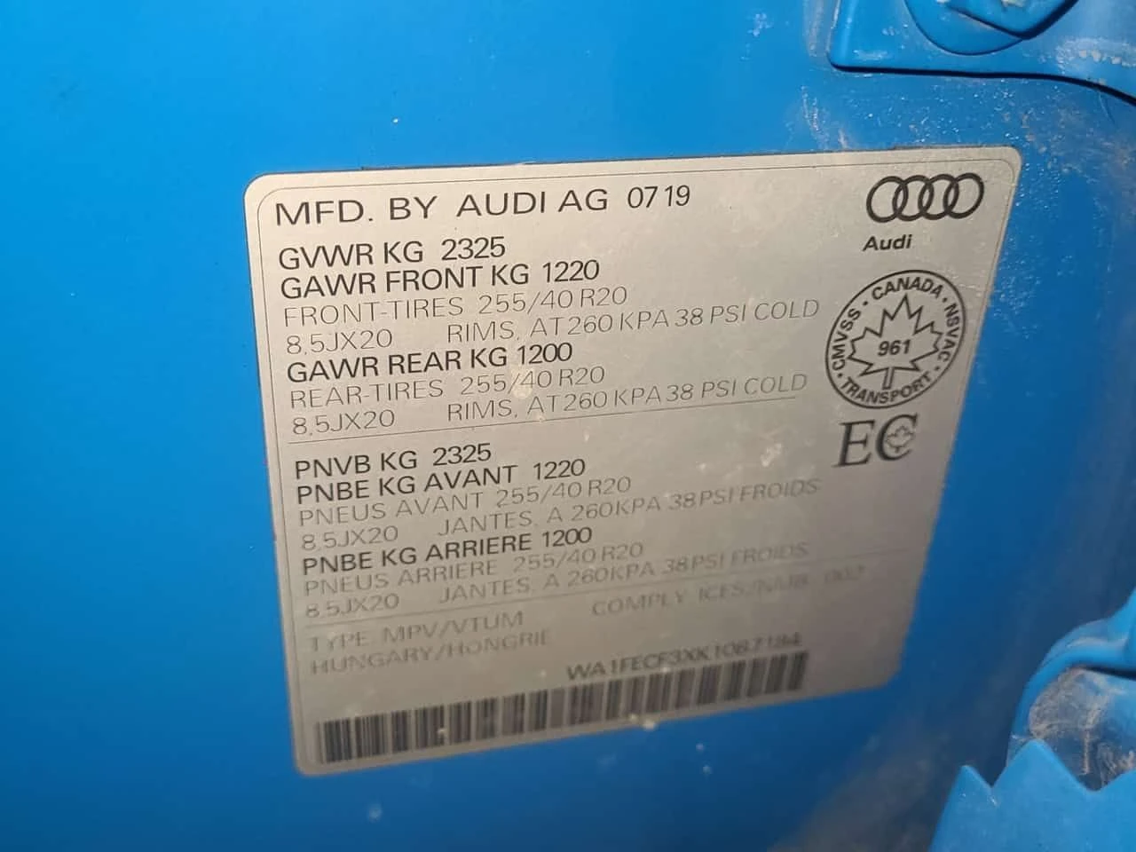 Audi Q3 TECHNIK/2 КЛЮЧА/ПАНО/ПОДГРЕВ/+ ГУМИ И ДЖАНТИ, снимка 15 - Автомобили и джипове - 54030130