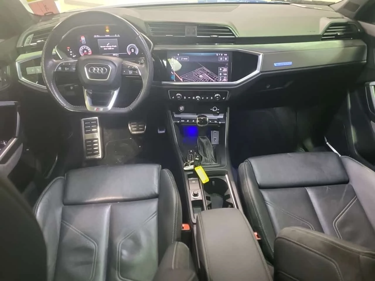 Audi Q3 TECHNIK/2 КЛЮЧА/ПАНО/ПОДГРЕВ/+ ГУМИ И ДЖАНТИ, снимка 6 - Автомобили и джипове - 54030130