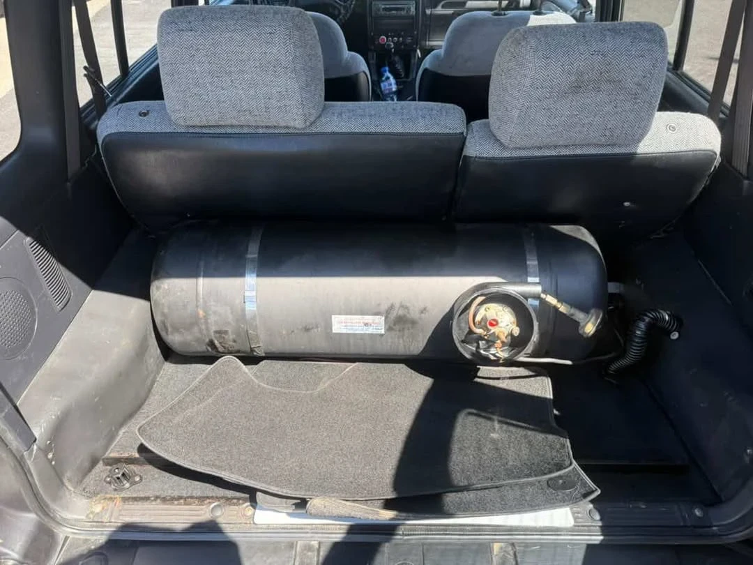 Suzuki Vitara 1, 6/ГАЗ/КЛИМА, снимка 12 - Автомобили и джипове - 54439353