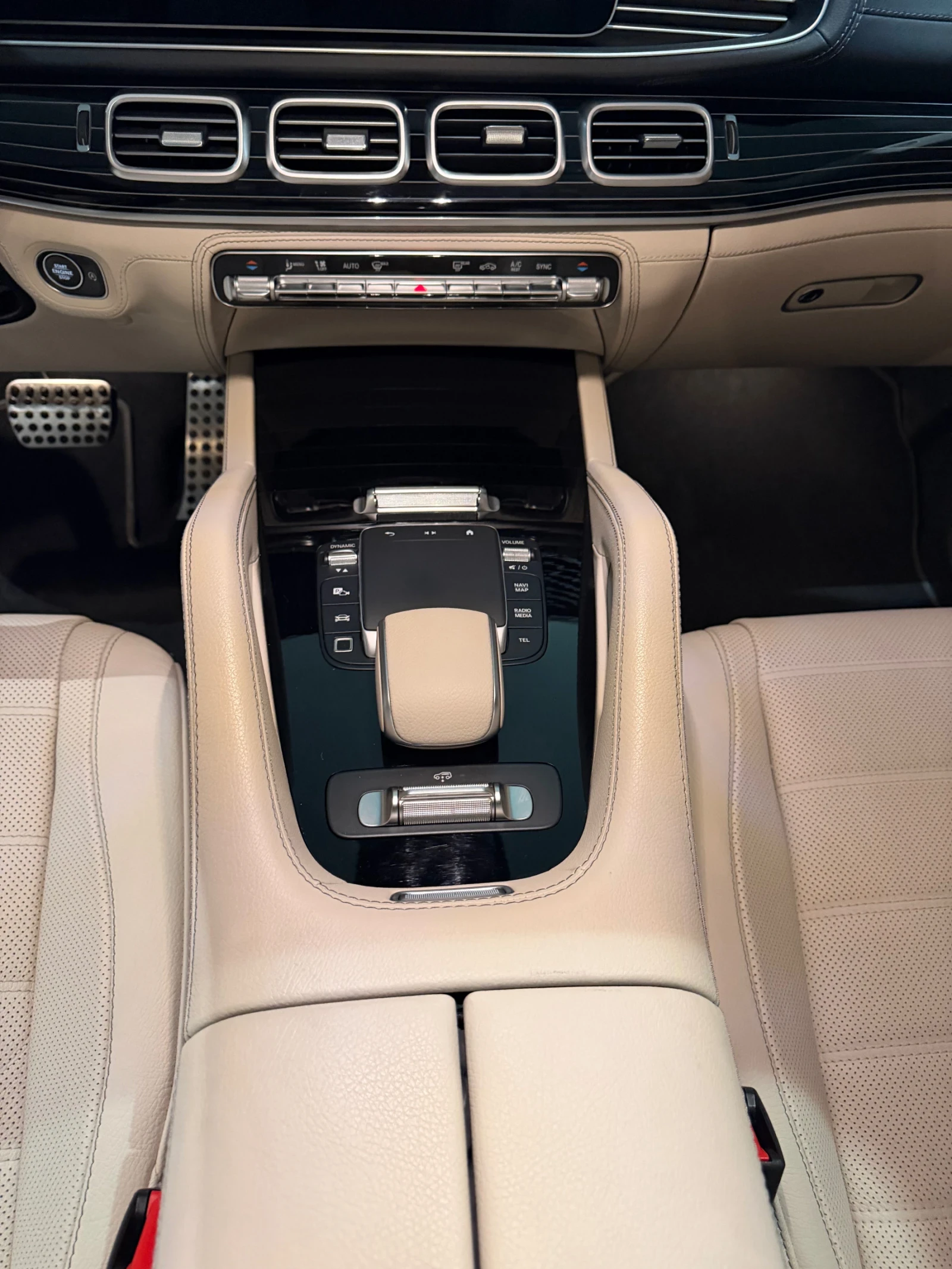 Mercedes-Benz GLS580 AMG, снимка 13 - Автомобили и джипове - 54564673