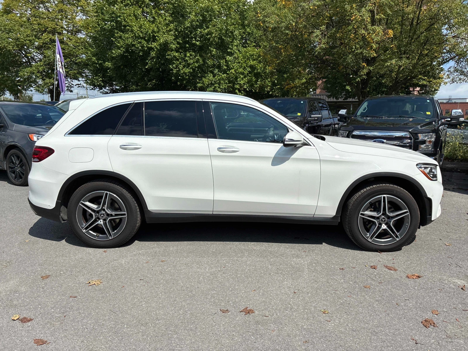 Mercedes-Benz GLC * 300 * CARFAX * ЦЕНА ДО БГ, снимка 4 - Автомобили и джипове - 55875930