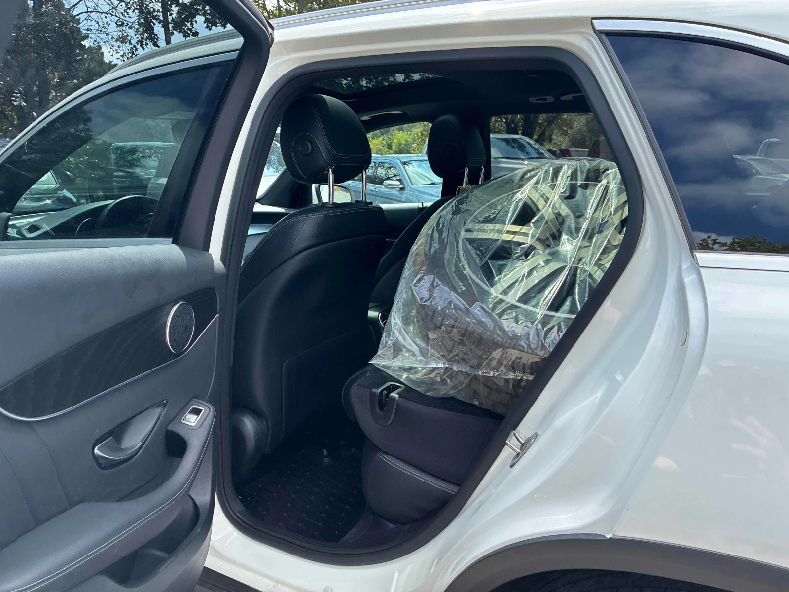 Mercedes-Benz GLC * 300 * CARFAX * ЦЕНА ДО БГ, снимка 9 - Автомобили и джипове - 55875930