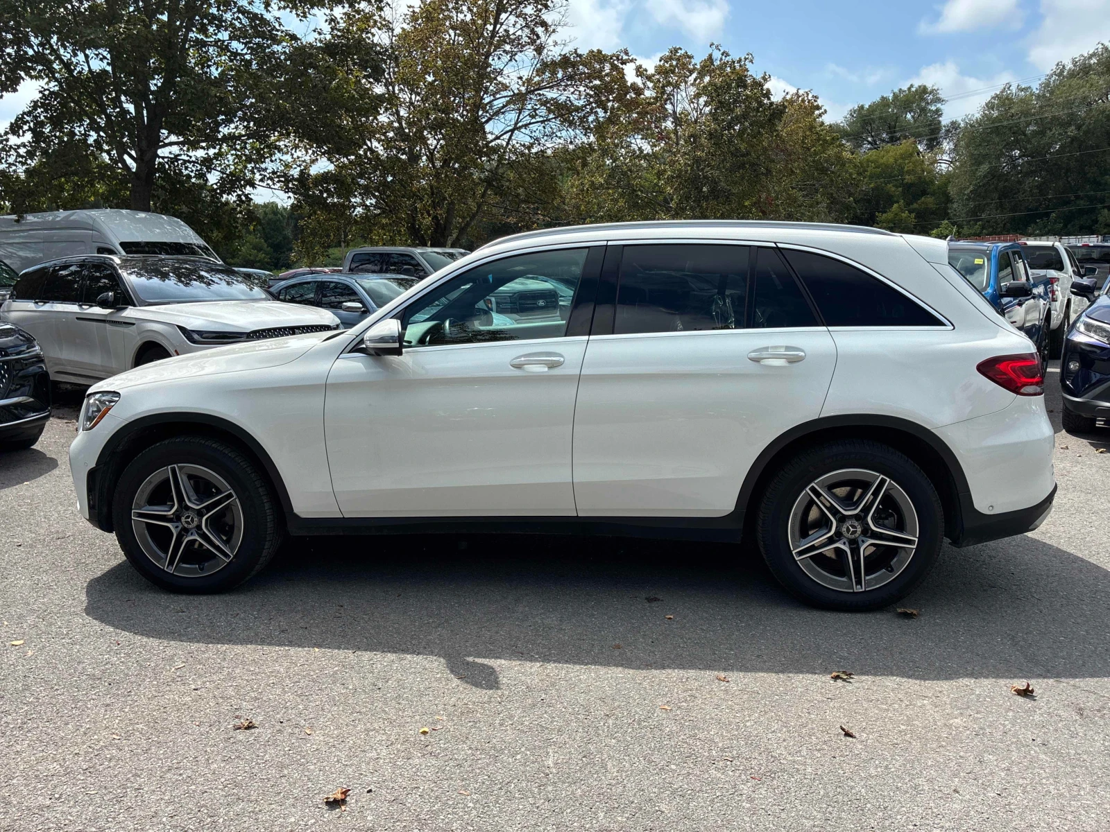 Mercedes-Benz GLC * 300 * CARFAX * ЦЕНА ДО БГ, снимка 3 - Автомобили и джипове - 55875930