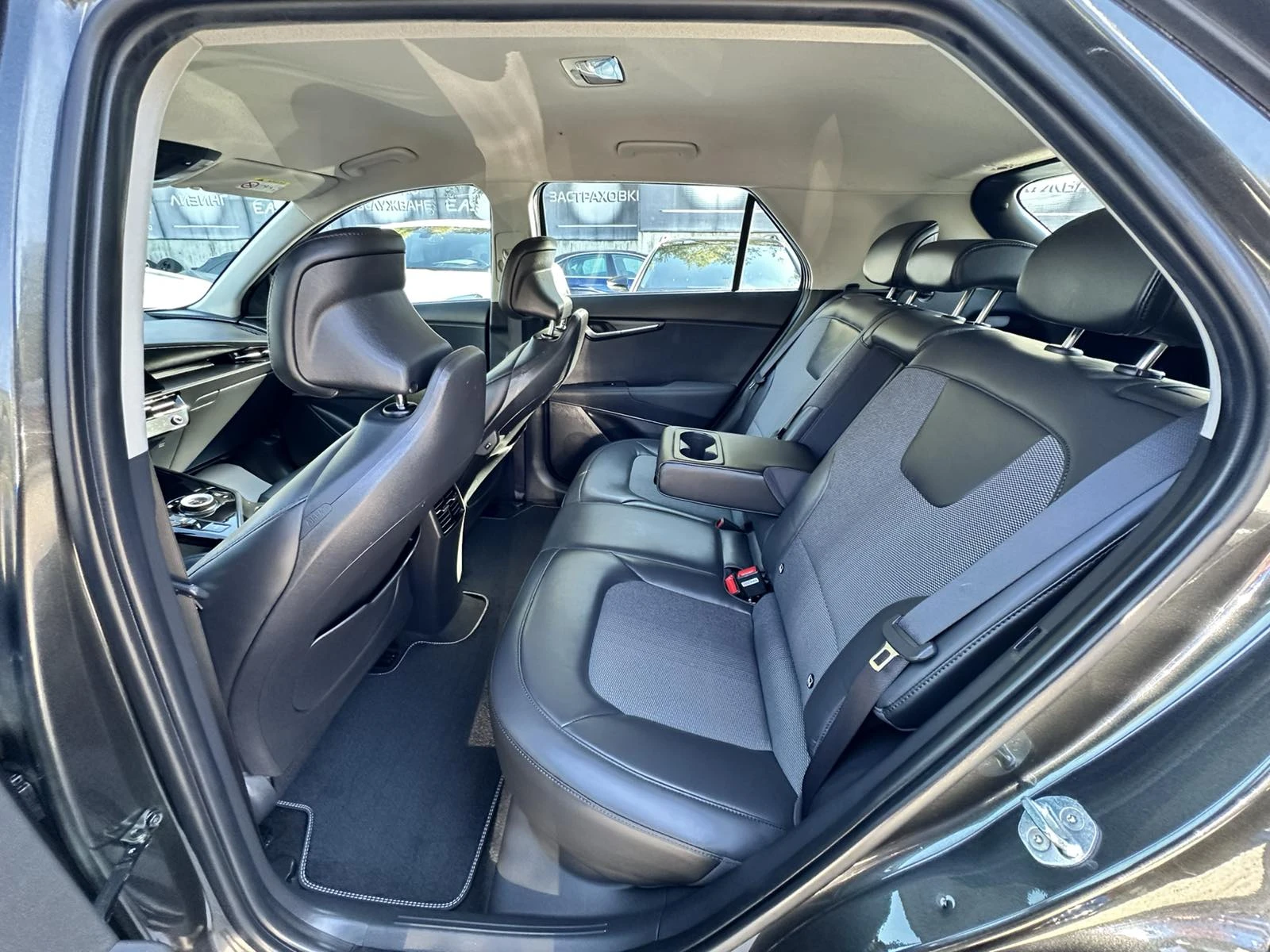 Kia Niro, снимка 12 - Автомобили и джипове - 56566780